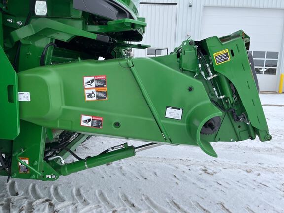 2025 John Deere S7 700 Combine