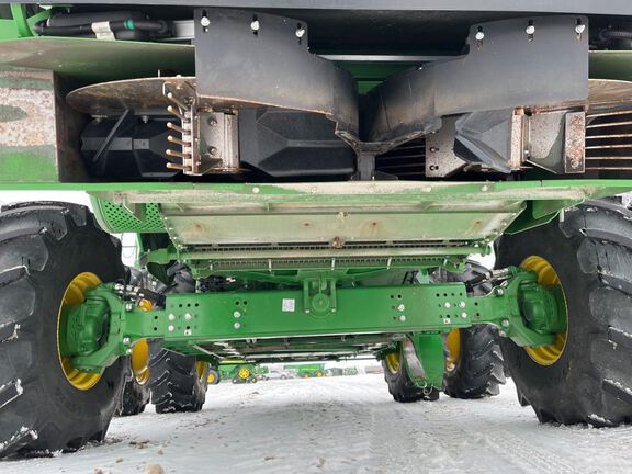 2025 John Deere S7 700 Combine