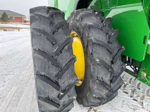 2025 John Deere S7 700 Combine