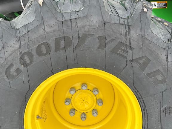 2025 John Deere S7 700 Combine