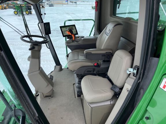 2025 John Deere S7 700 Combine