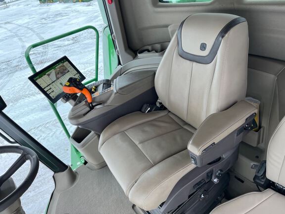 2025 John Deere S7 700 Combine