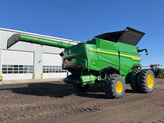2025 John Deere S7 700 Combine