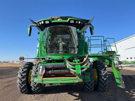 2025 John Deere S7 700 Combine