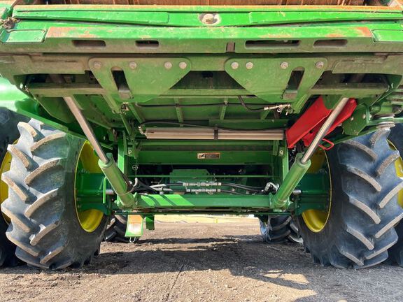 2025 John Deere S7 700 Combine