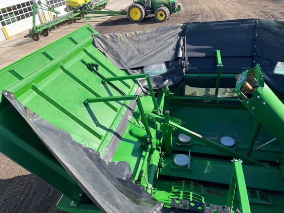 2025 John Deere S7 700 Combine