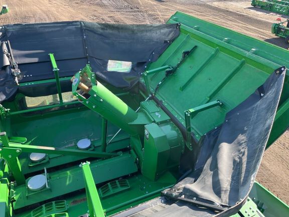 2025 John Deere S7 700 Combine