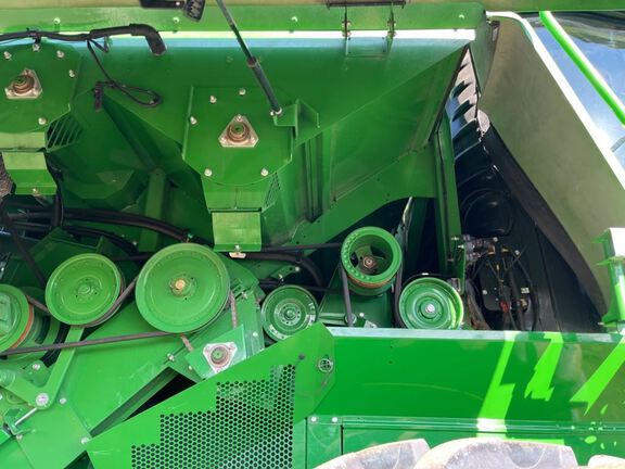 2025 John Deere S7 700 Combine