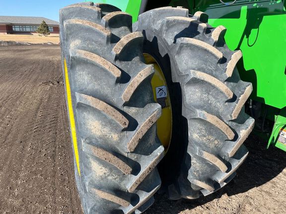 2025 John Deere S7 700 Combine