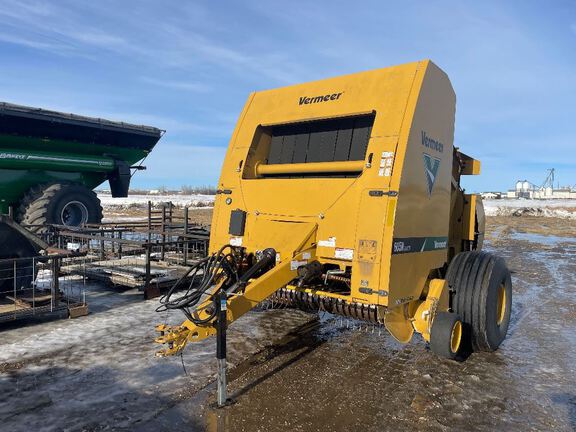 2018 Vermeer 605N Baler/Round