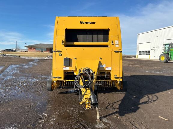 2018 Vermeer 605N Baler/Round