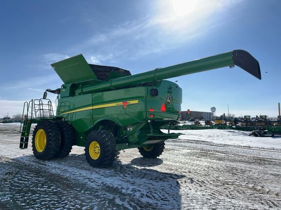 2023 John Deere S770 Combine