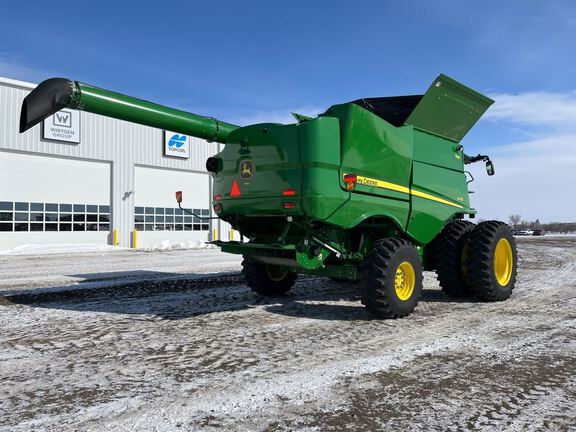 2023 John Deere S770 Combine