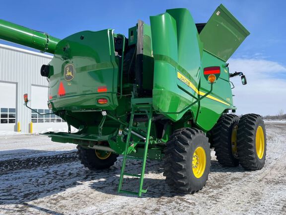 2023 John Deere S770 Combine