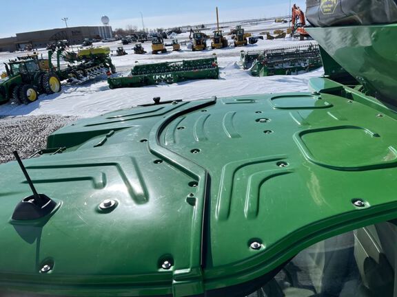 2023 John Deere S770 Combine