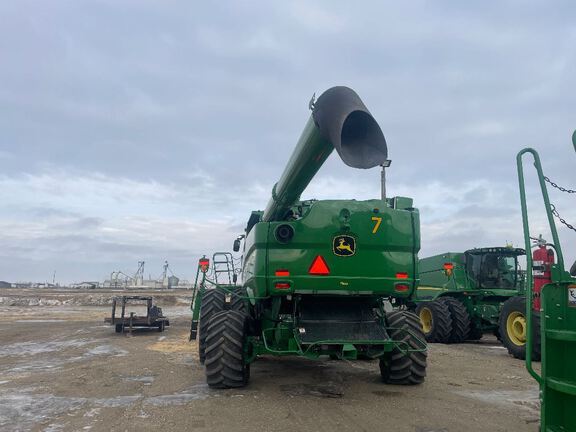 2024 John Deere S780 Combine