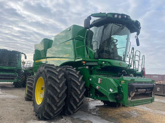 2024 John Deere S780 Combine