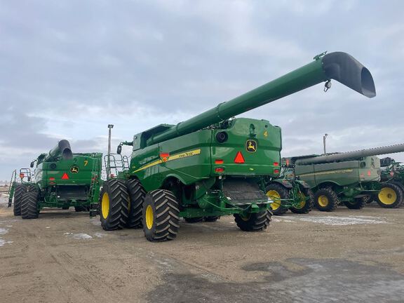 2024 John Deere S780 Combine