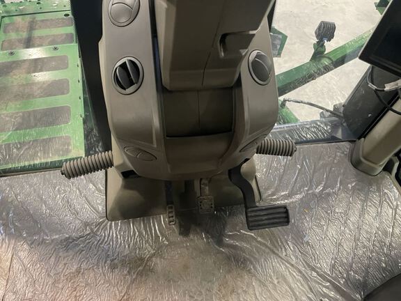 2024 John Deere 616R Sprayer/High Clearance