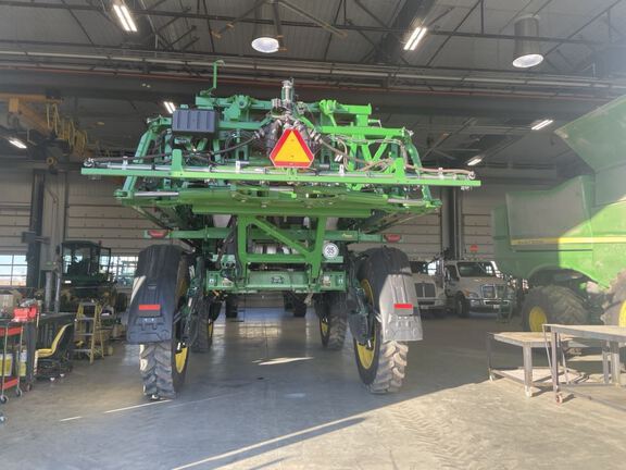 2024 John Deere 616R Sprayer/High Clearance