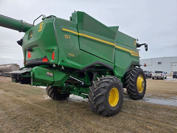 2025 John Deere S7 700 Combine