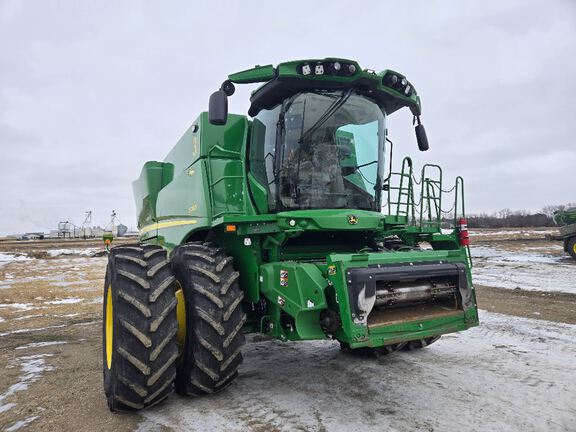 2024 John Deere S780 Combine