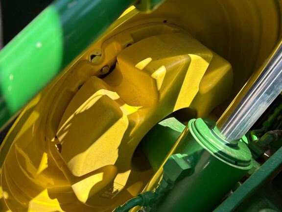 2012 John Deere 8360R Tractor