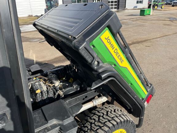 2024 John Deere XUV835R ATV