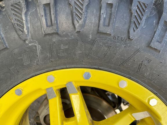 2024 John Deere XUV835R ATV