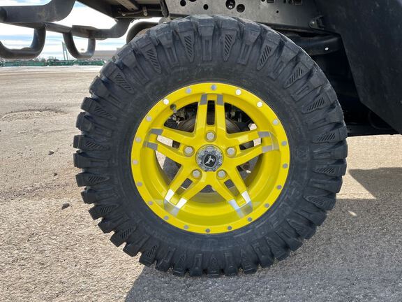 2024 John Deere XUV835R ATV