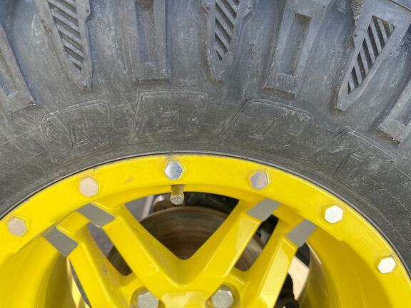 2024 John Deere XUV835R ATV