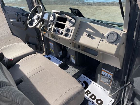 2024 John Deere XUV835R ATV