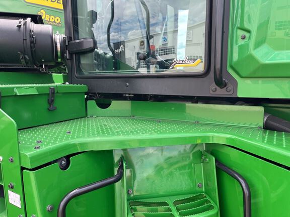 2024 John Deere 9R 640 Tractor 4WD