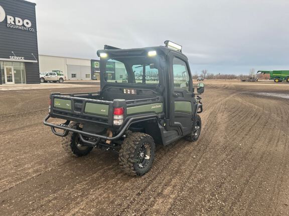 2024 John Deere XUV835R ATV