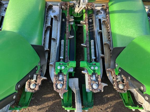 2024 John Deere C18R Header Corn Head