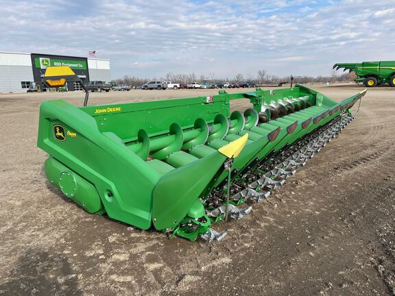2024 John Deere C18R Header Corn Head