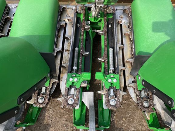 2024 John Deere C18R Header Corn Head