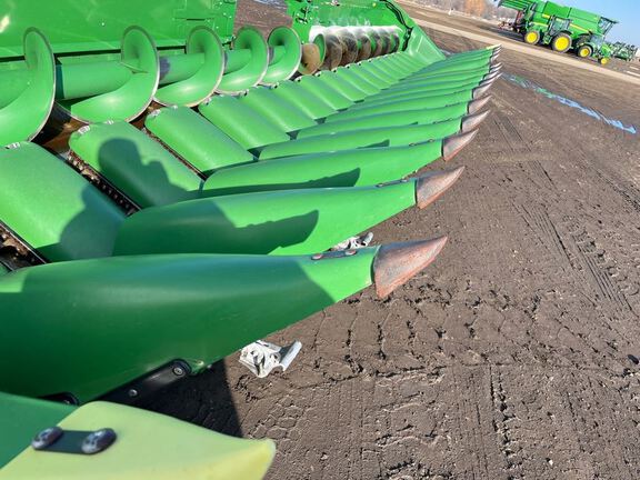 2024 John Deere C18R Header Corn Head