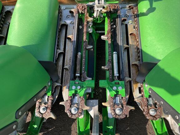 2024 John Deere C18R Header Corn Head