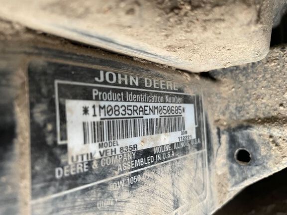 2022 John Deere XUV835R ATV