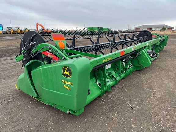 2019 John Deere 735FD Header Combine