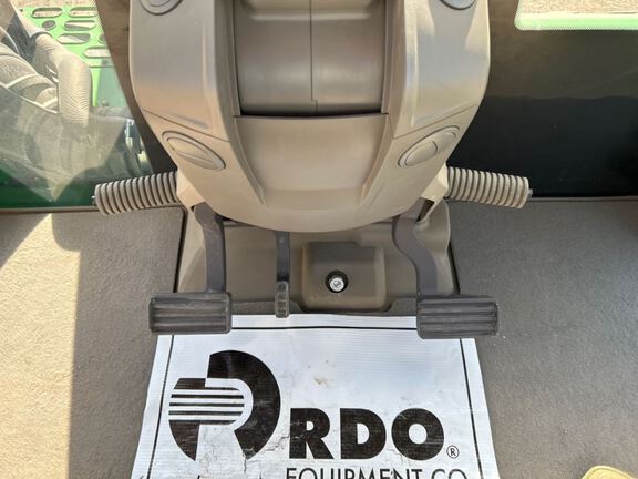 2024 John Deere 9RX 640 Tractor Rubber Track