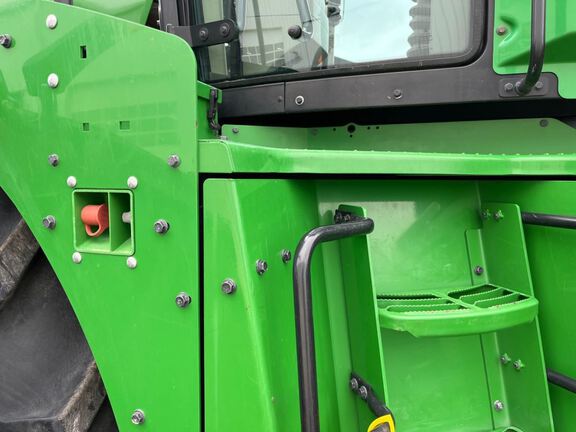 2017 John Deere 9570R Tractor 4WD