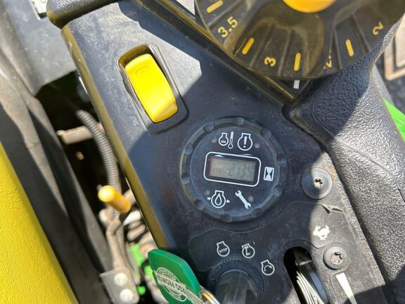 2018 John Deere Z950R Mower/Zero Turn
