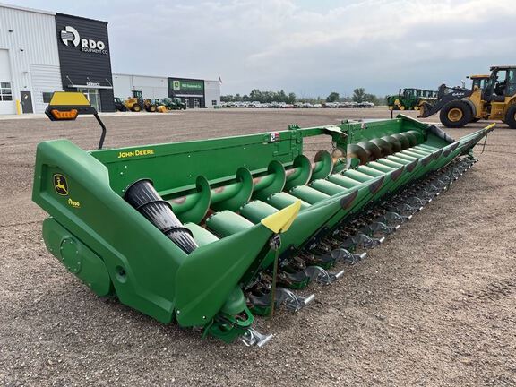 2022 John Deere C18R Header Corn Head