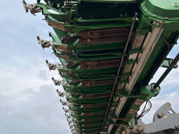 2022 John Deere C18R Header Corn Head