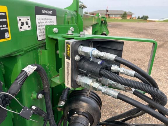 2022 John Deere C18R Header Corn Head