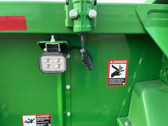 2022 John Deere C18R Header Corn Head