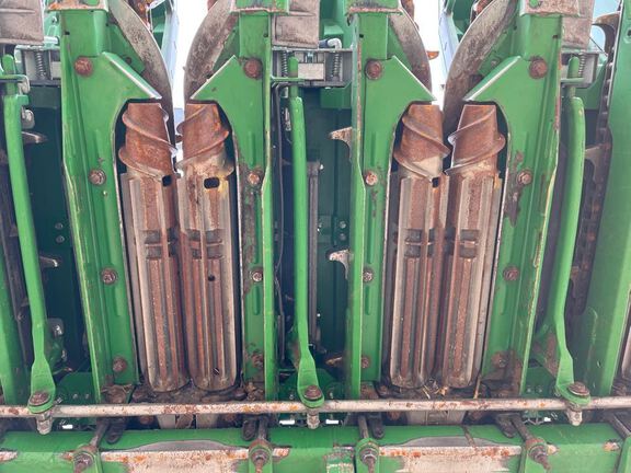 2022 John Deere C18R Header Corn Head