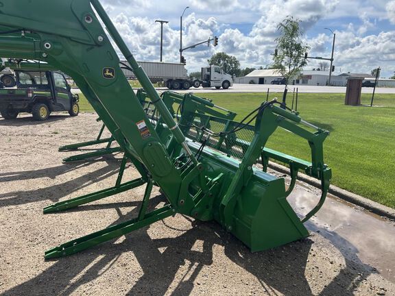 2023 John Deere 680R Loader